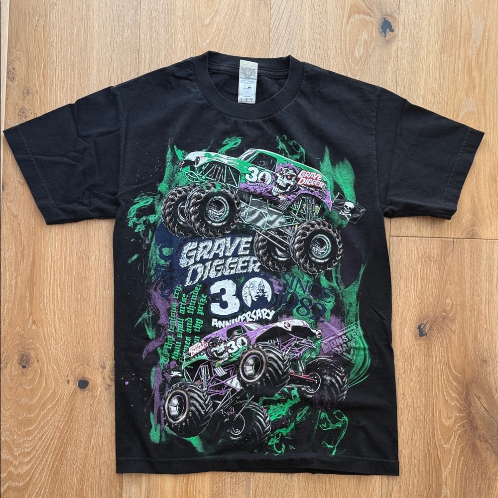 Grave Digger 30th anniversary T-Shirt - Black and Green SMALL